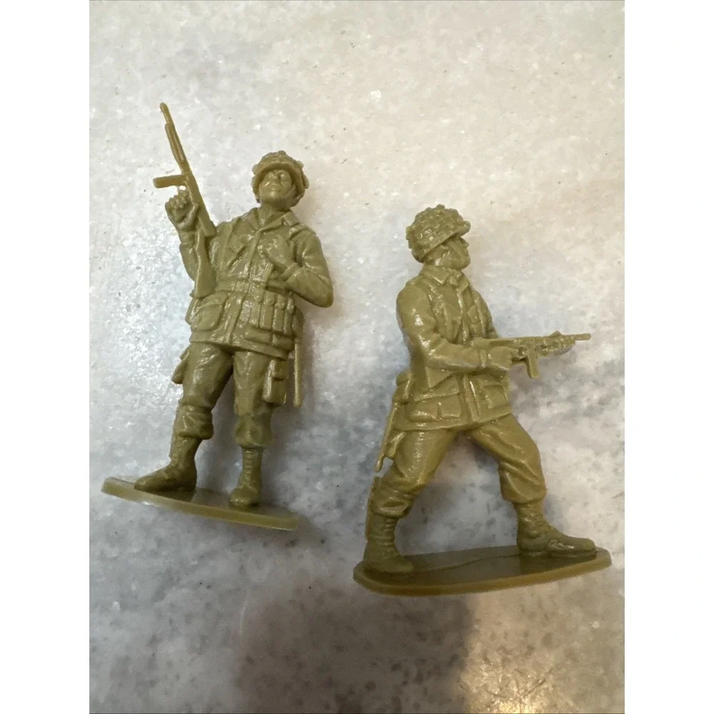 vintage timmee plastic army men Lot‎ Of 28